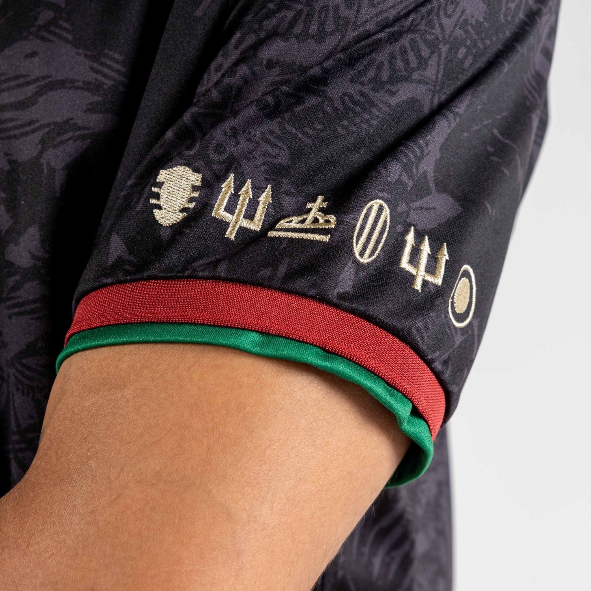 Portugal "The Siu" Premium Black Kit